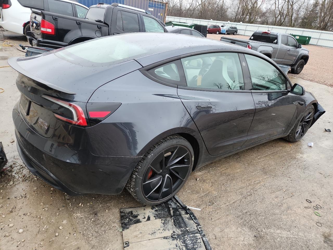 2024 Tesla Model 3 - Image 3