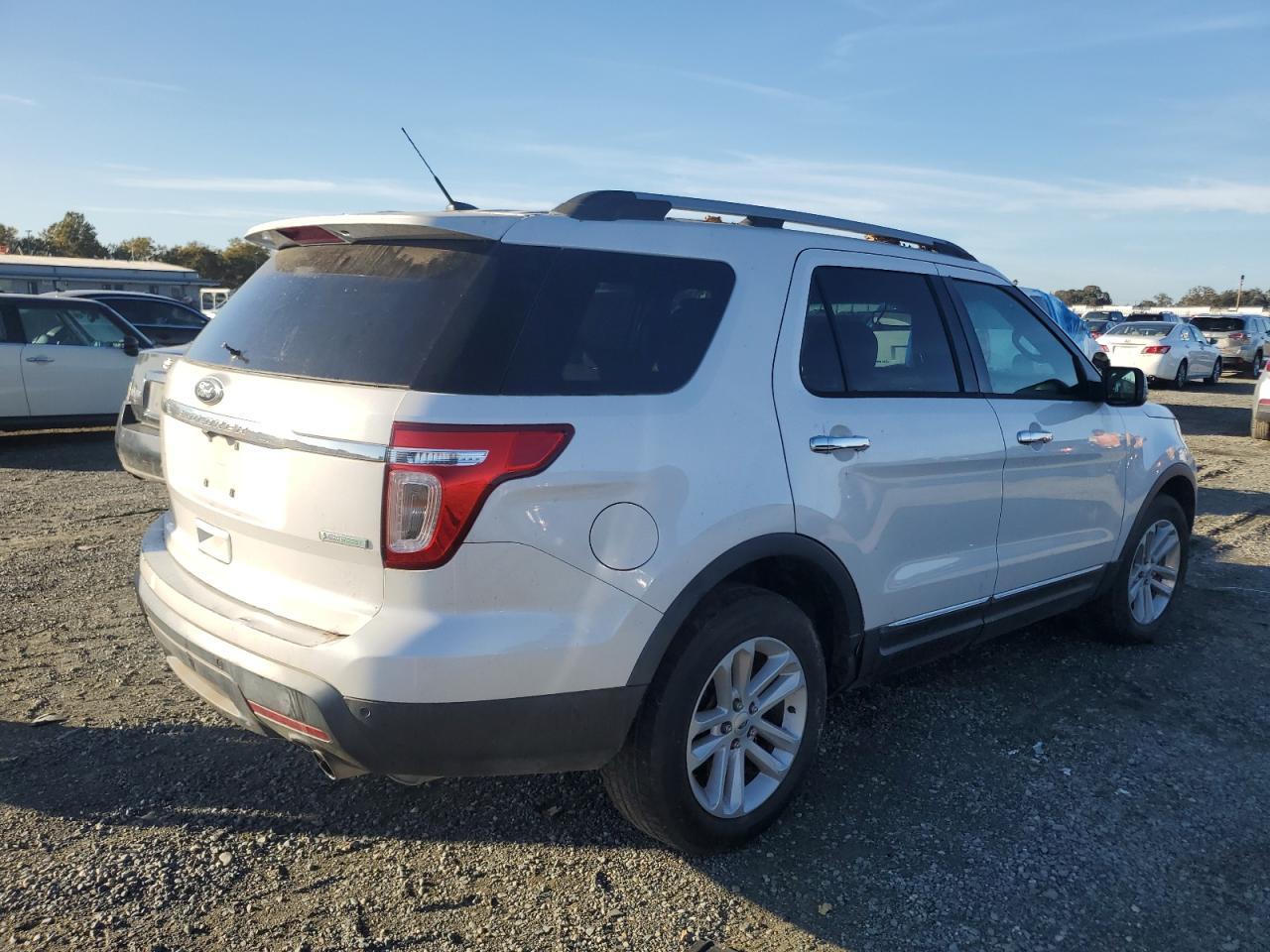 2013 Ford Explorer Xlt - Image 3