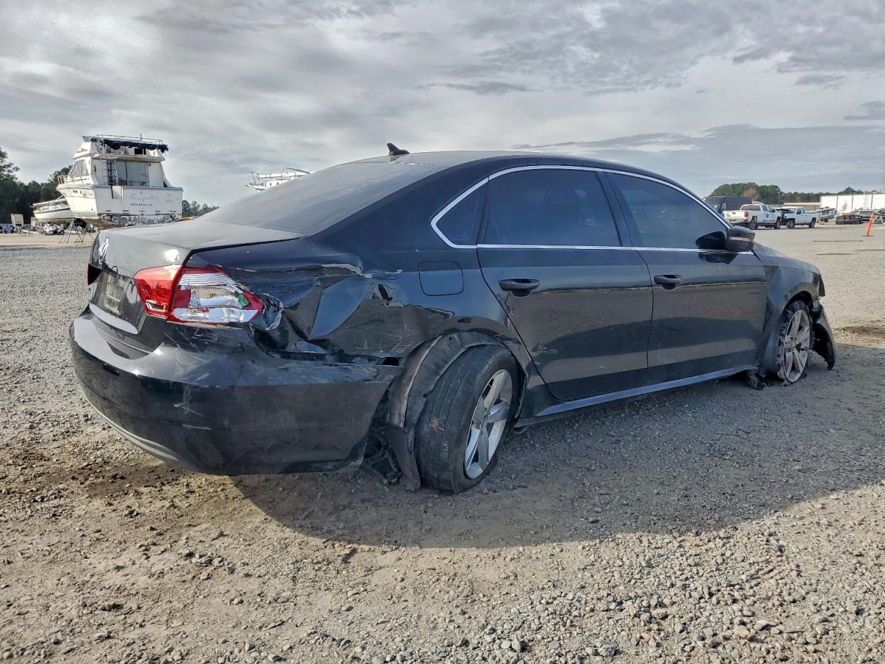 2013 Volkswagen Passat Se - Фото 3