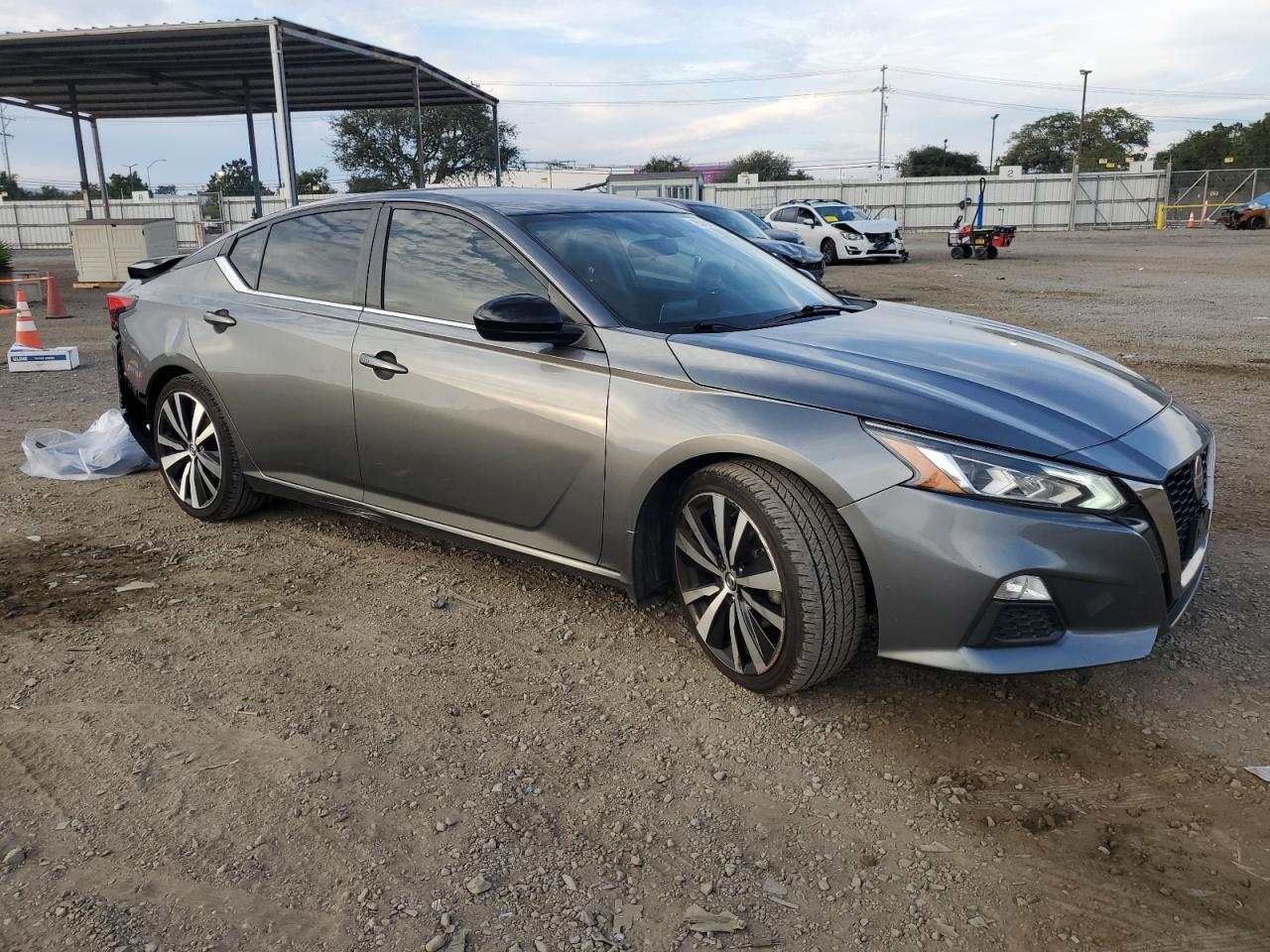 2020 Nissan Altima Sr - Image 4