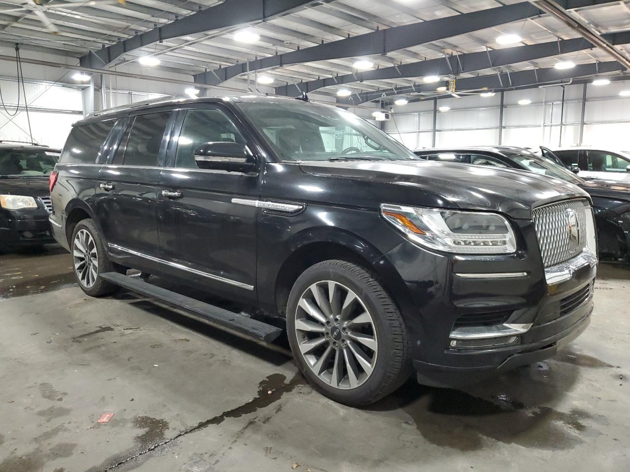 2019 Lincoln Navigator L Select - Фото 4