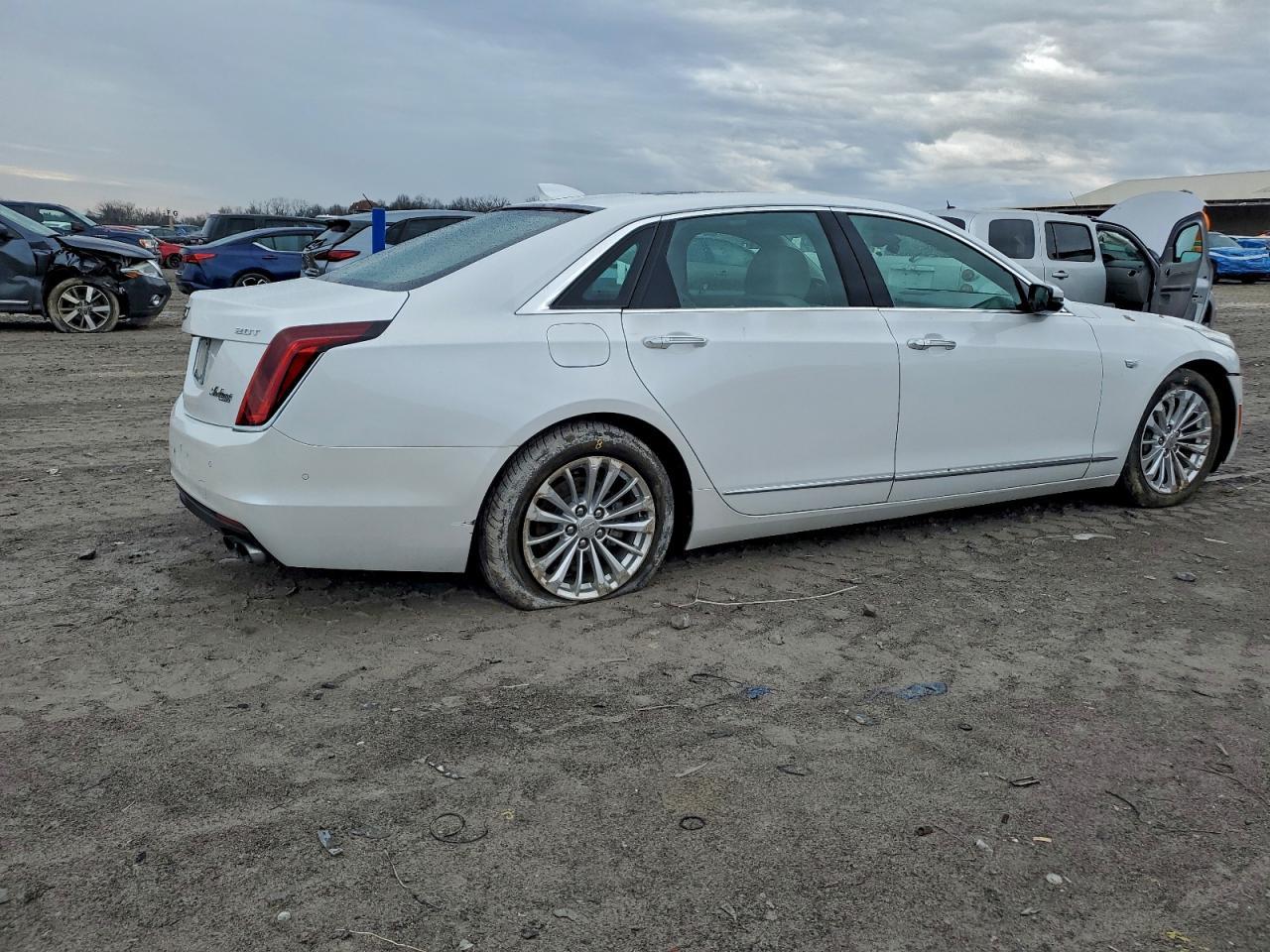 2017 Cadillac Ct6 Luxury - Image 3