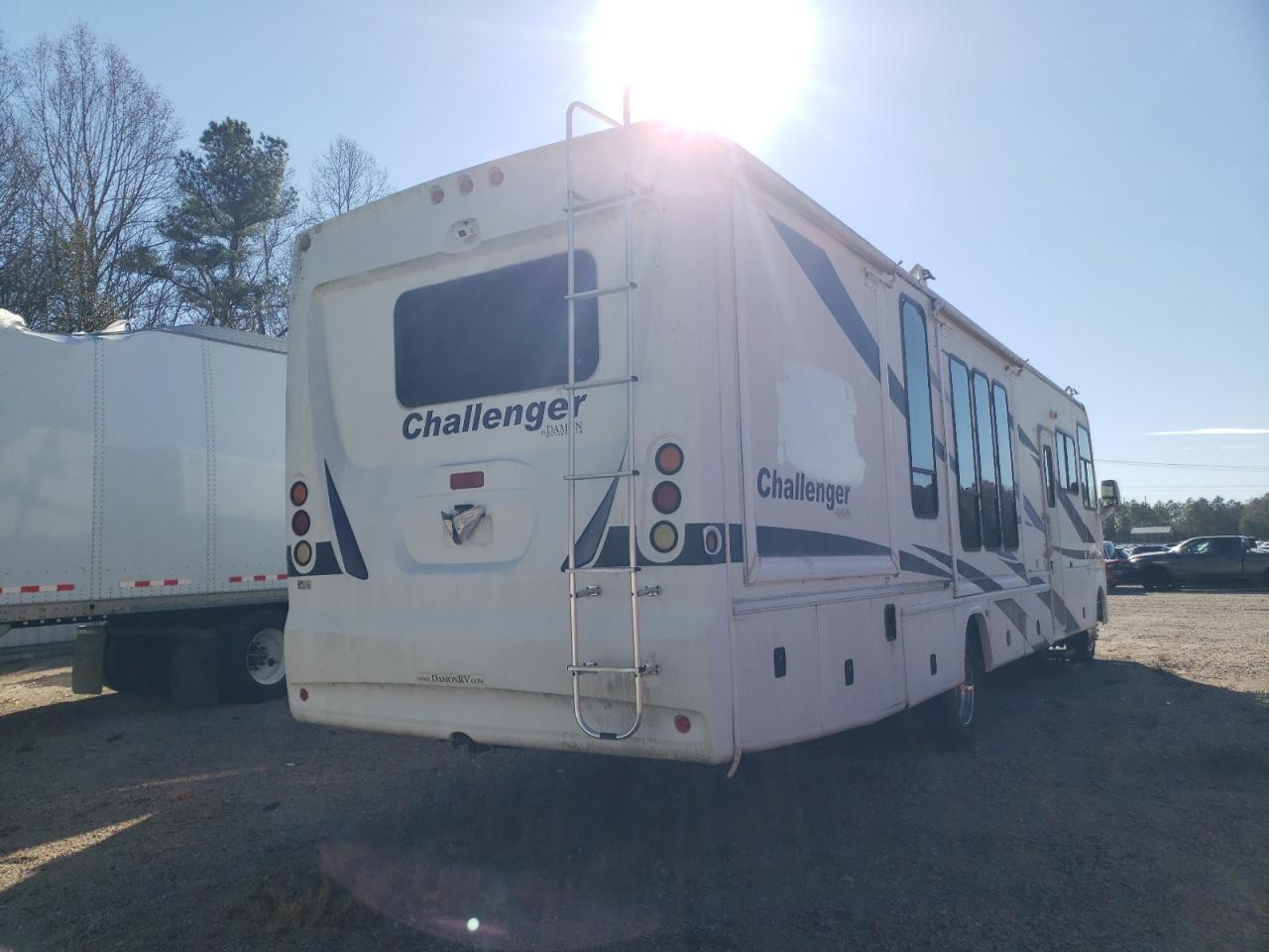2007 Ford F550 Super Duty Stripped Chassis - Image 4
