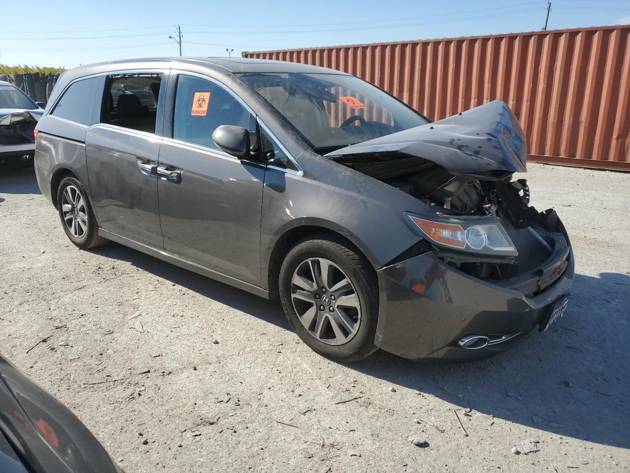 2014 Honda Odyssey Touring - Image 4