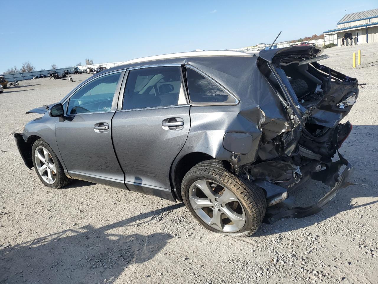 2011 Toyota Venza - Фото 2