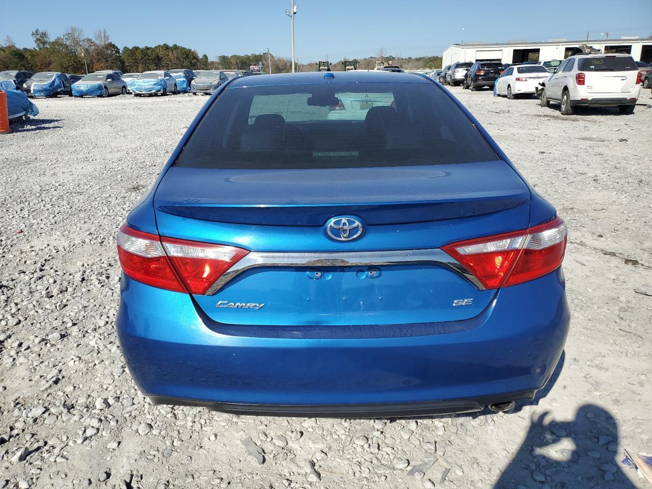 2017 Toyota Camry Le - Фото 6