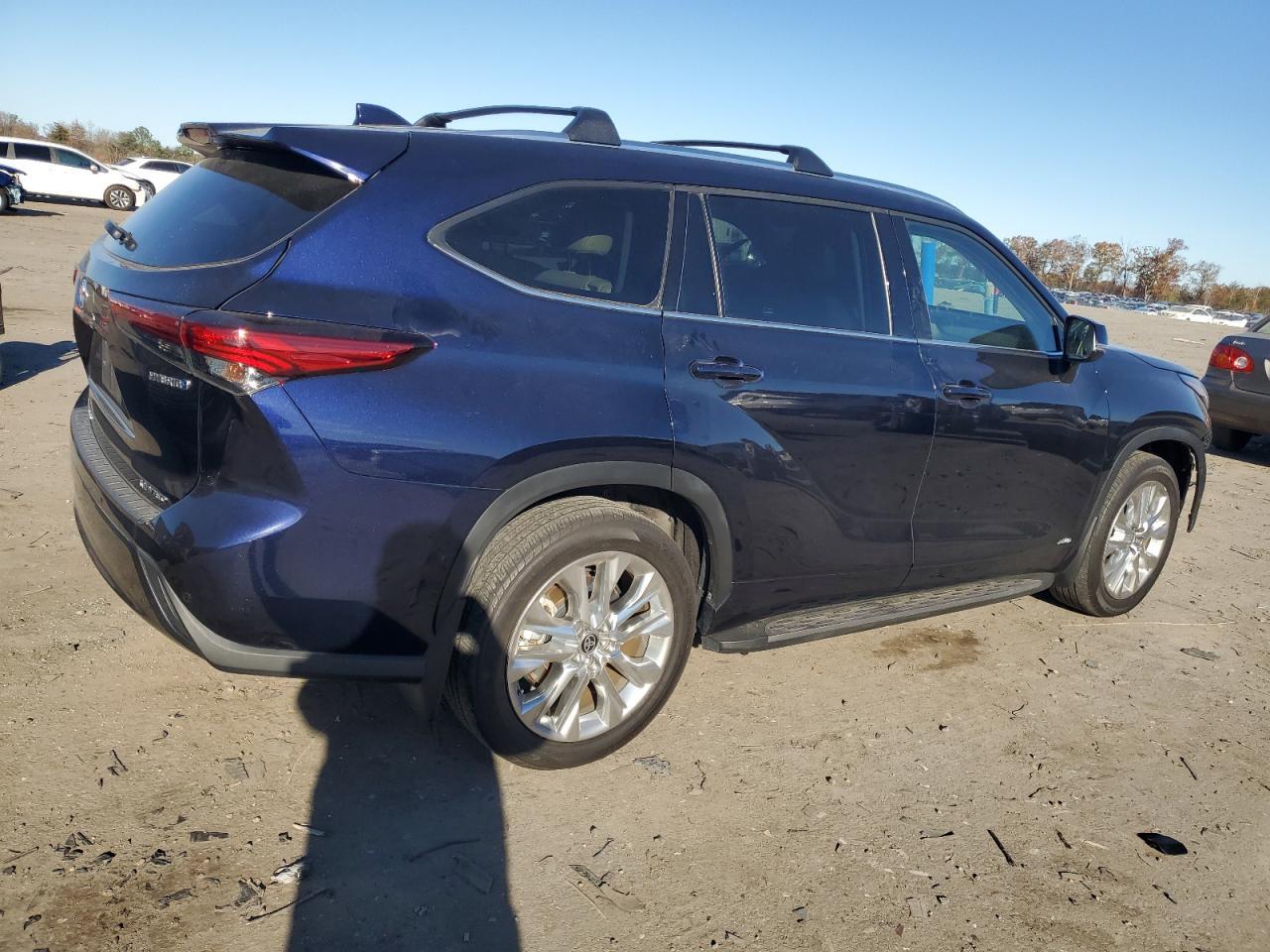 2023 Toyota Highlander Hybrid Limited - Фото 3