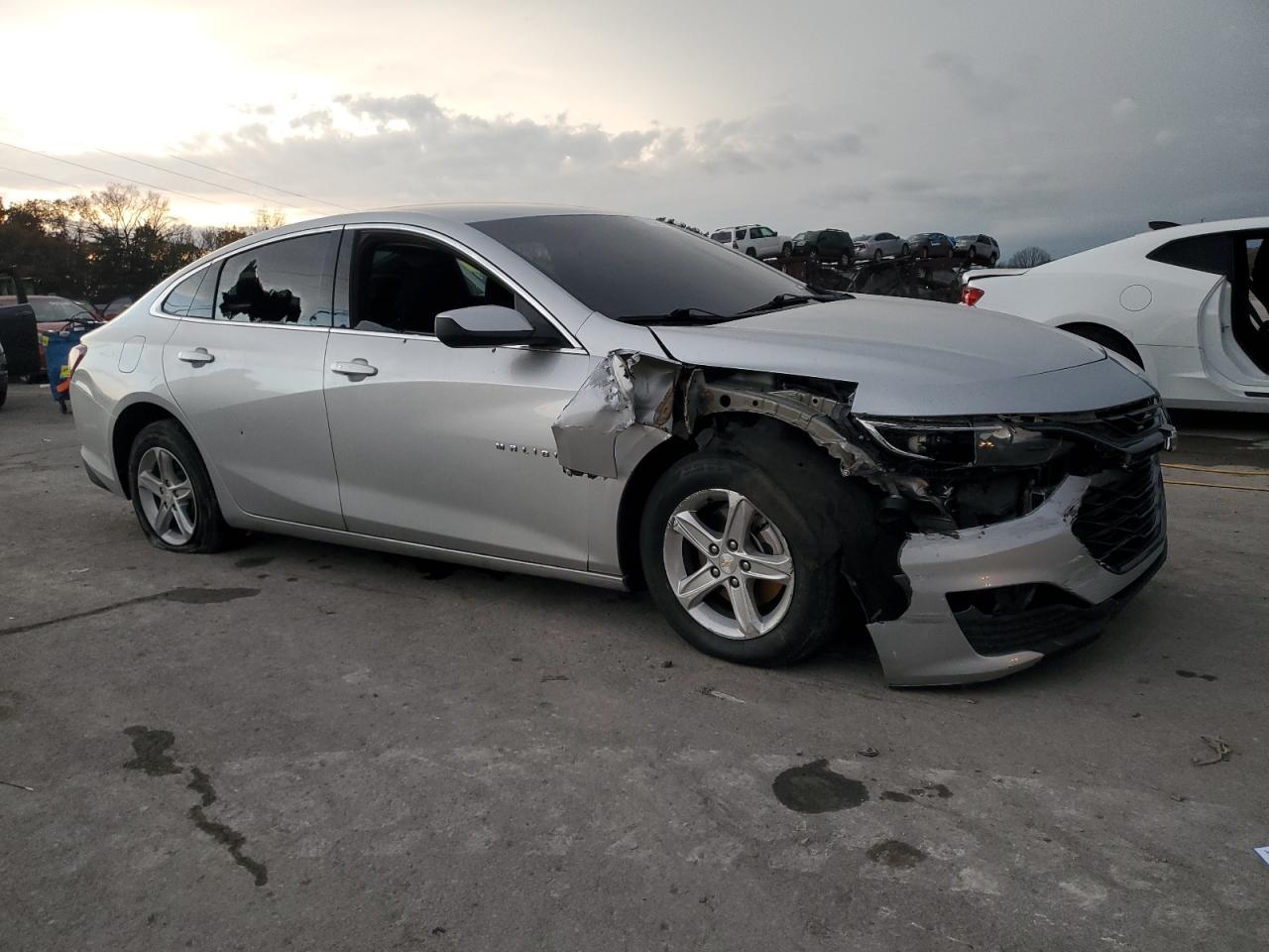 2022 Chevrolet Malibu Lt - Фото 4