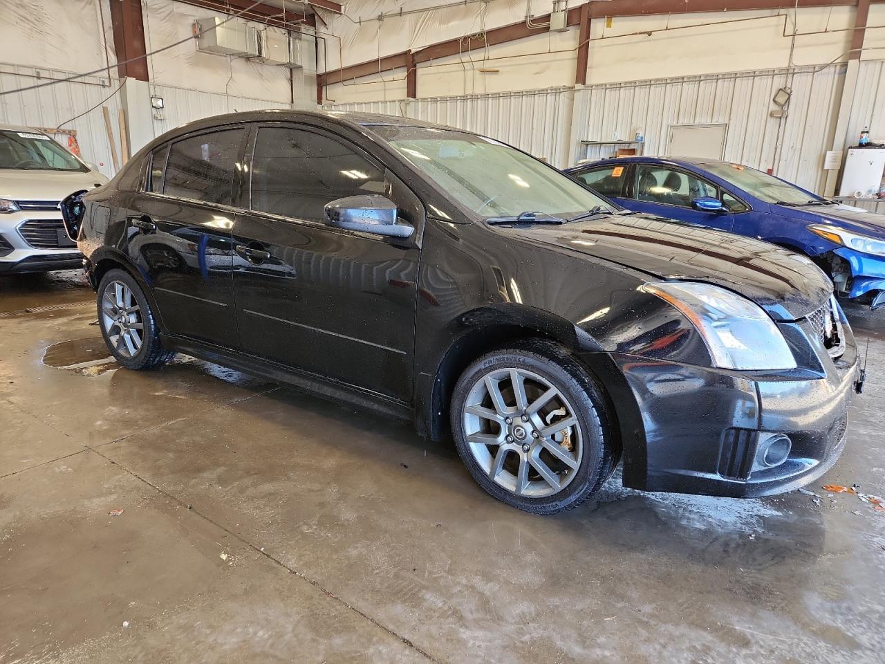 2011 Nissan Sentra Se-R Spec V - Image 4