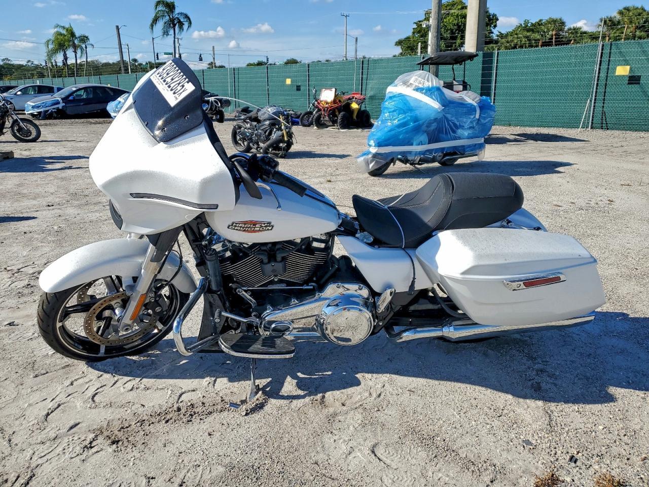 2024 Harley-Davidson Flhx - Image 3