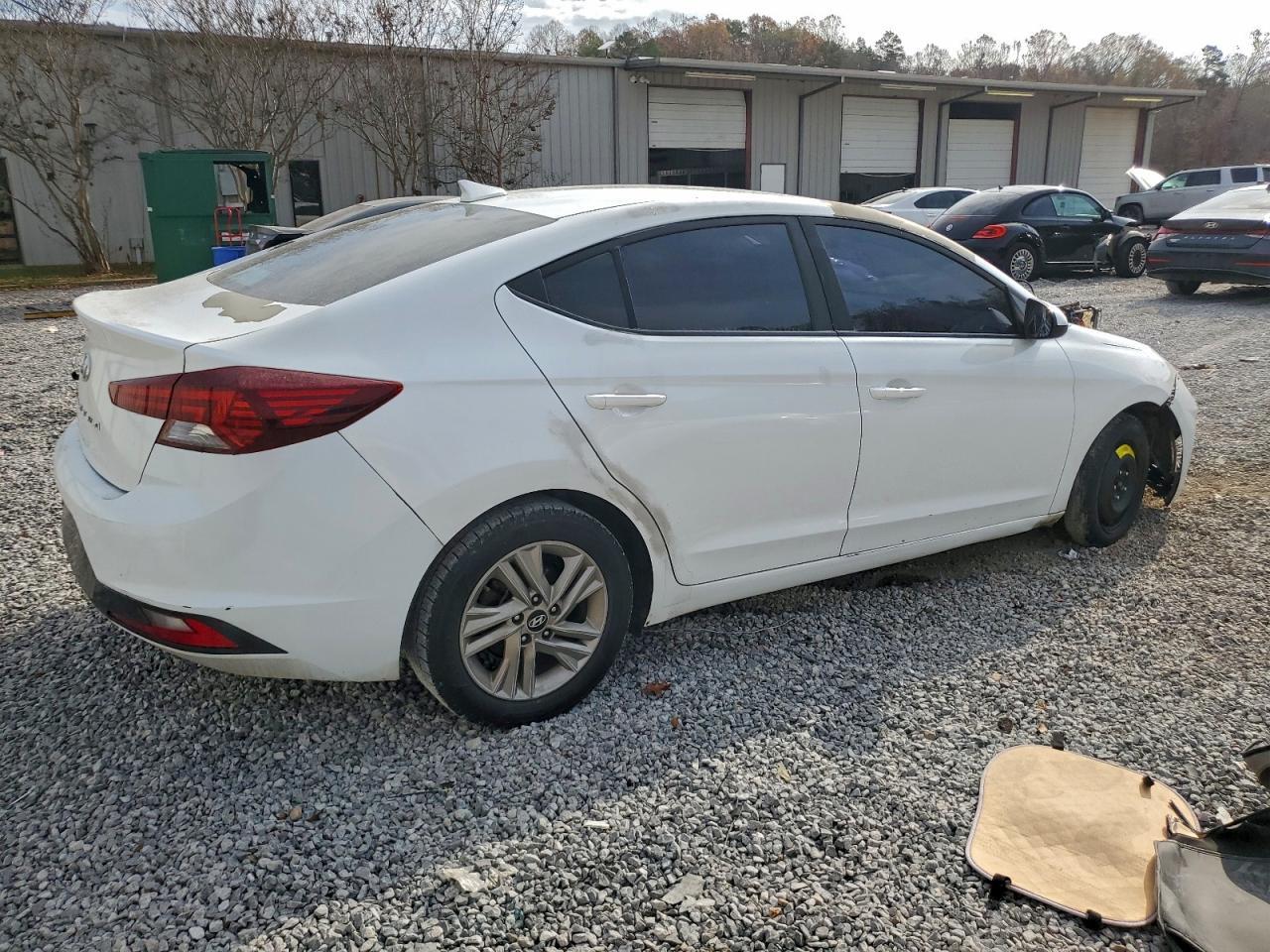 2019 Hyundai Elantra Sel - Фото 3