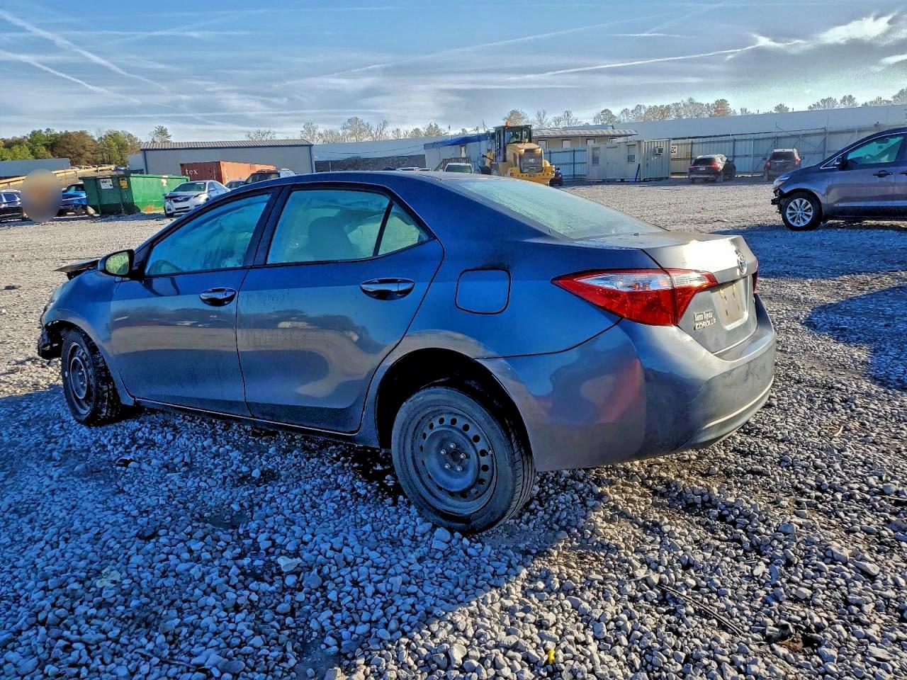 2015 Toyota Corolla L - Фото 2