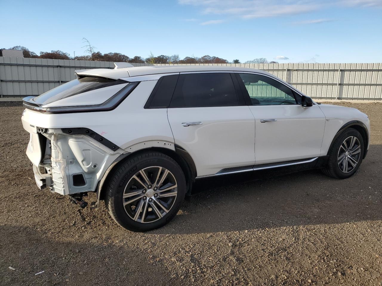 2024 Cadillac Lyriq Luxury - Фото 3