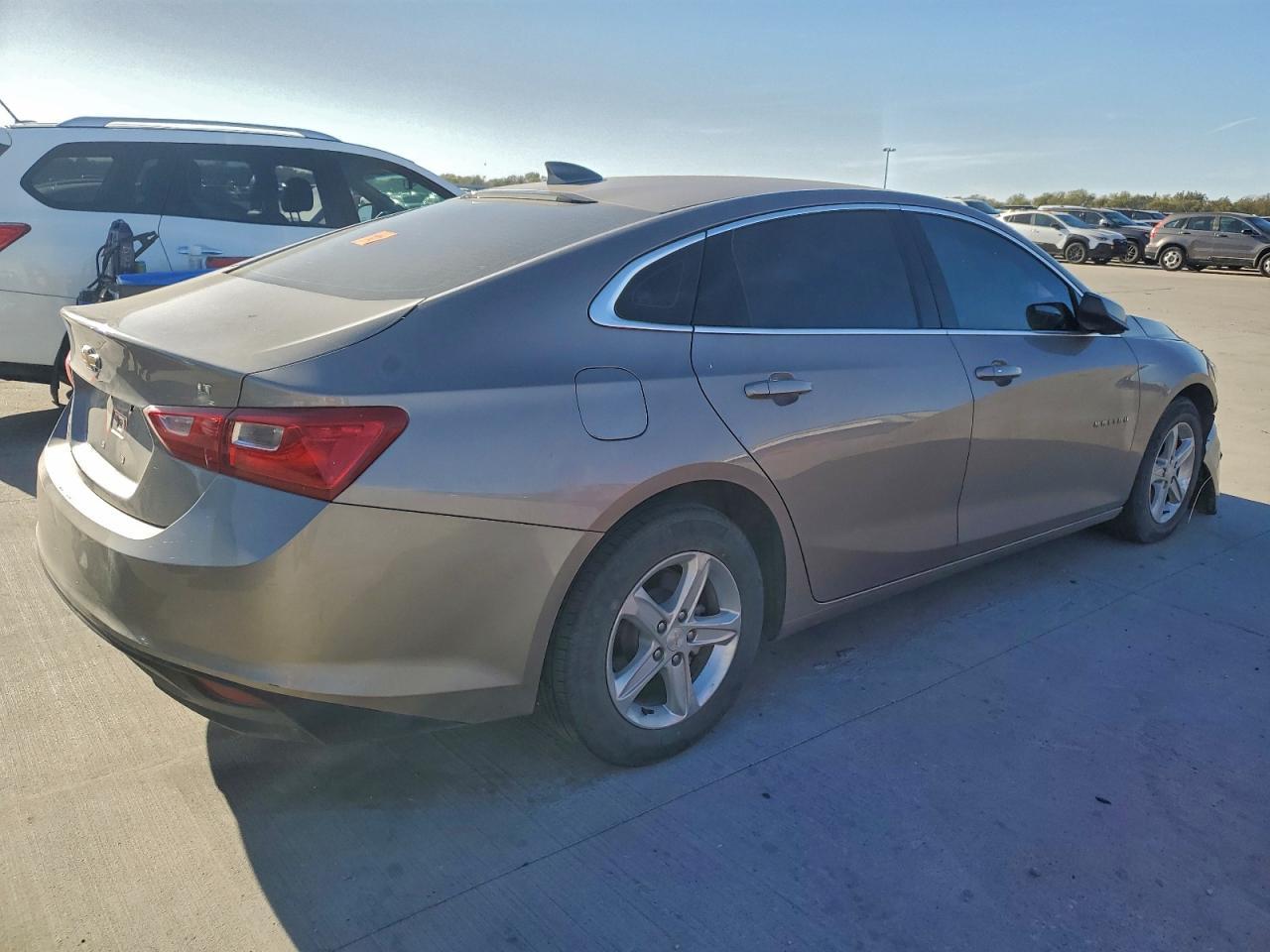 2023 Chevrolet Malibu Lt - Фото 3