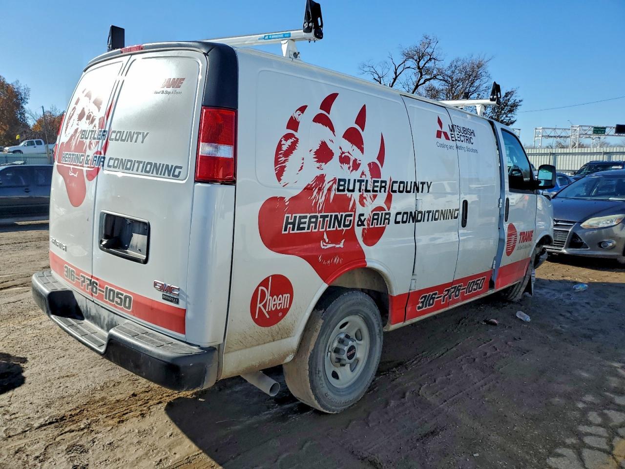 2025 GMC Savana Delivery Van - Image 3