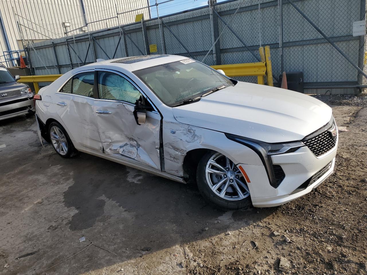2023 Cadillac Ct4 Luxury - Image 4