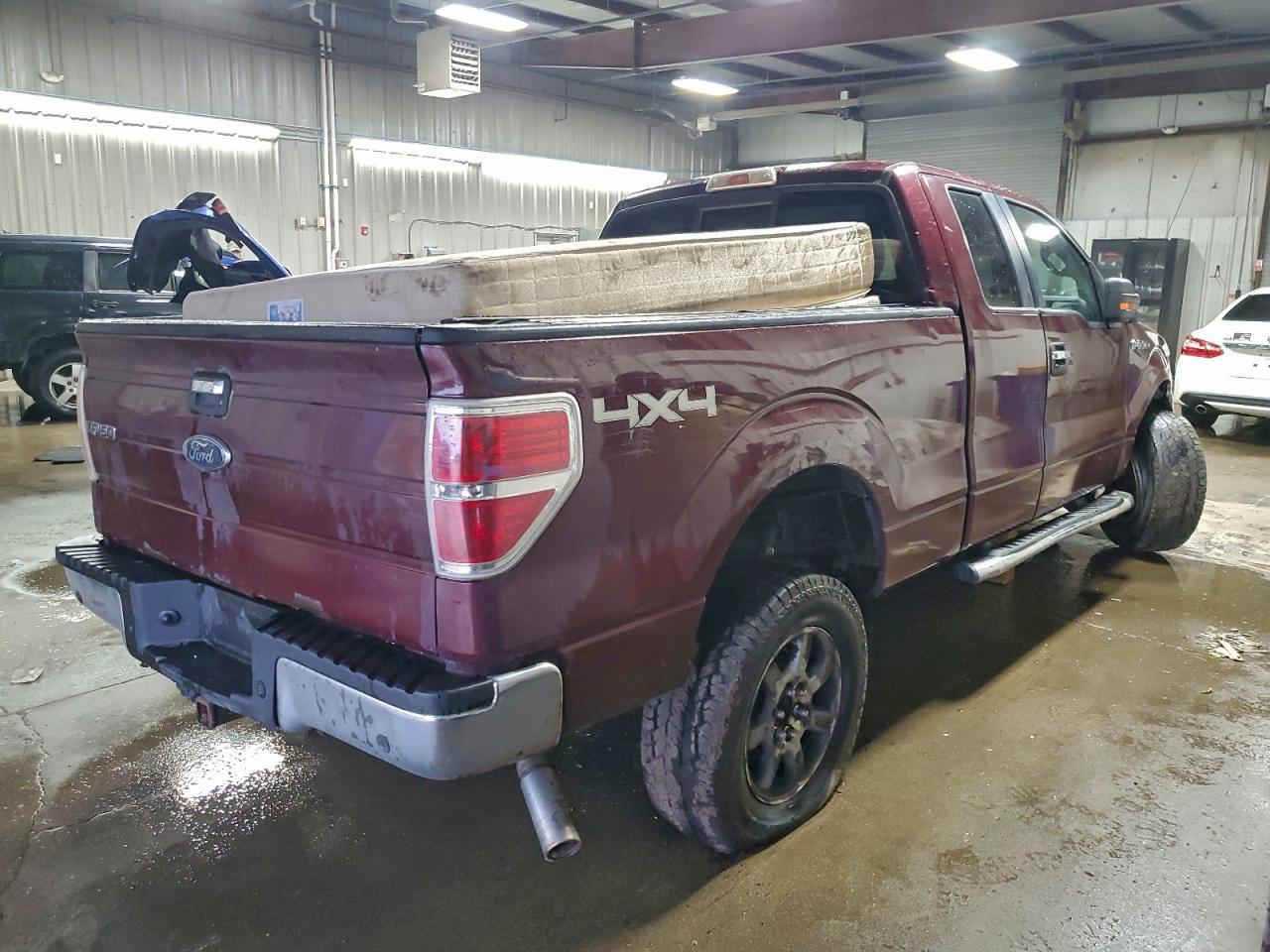 2010 Ford F150 Super Cab - Фото 3