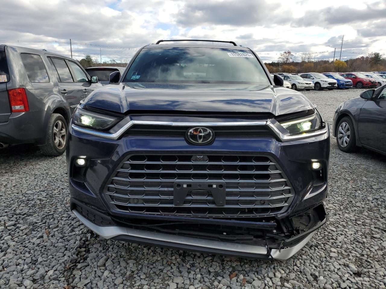 2025 Toyota Grand Highlander Limited - Фото 5