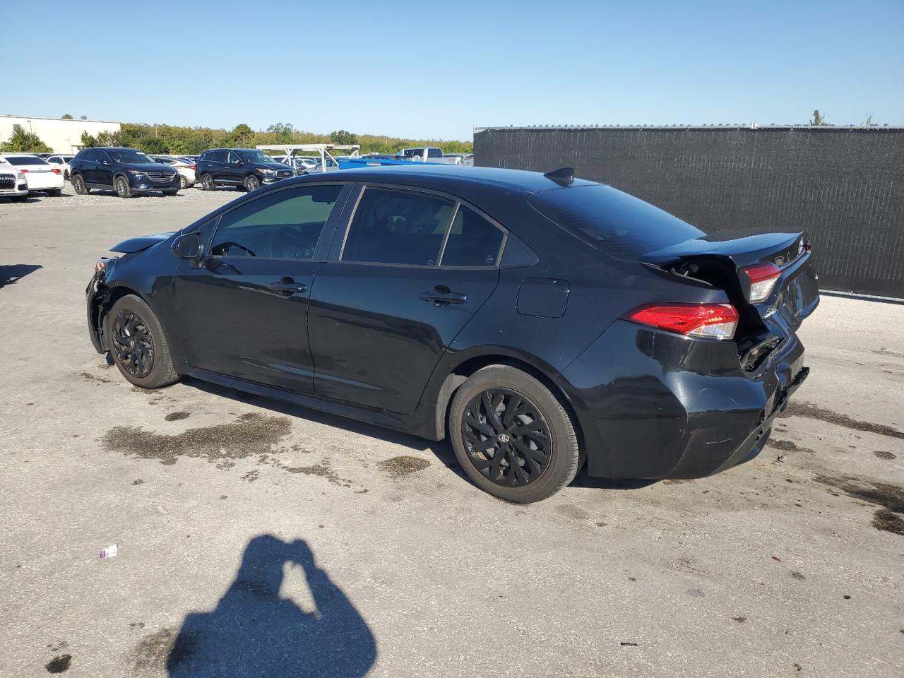 2022 Toyota Corolla Le - Фото 2