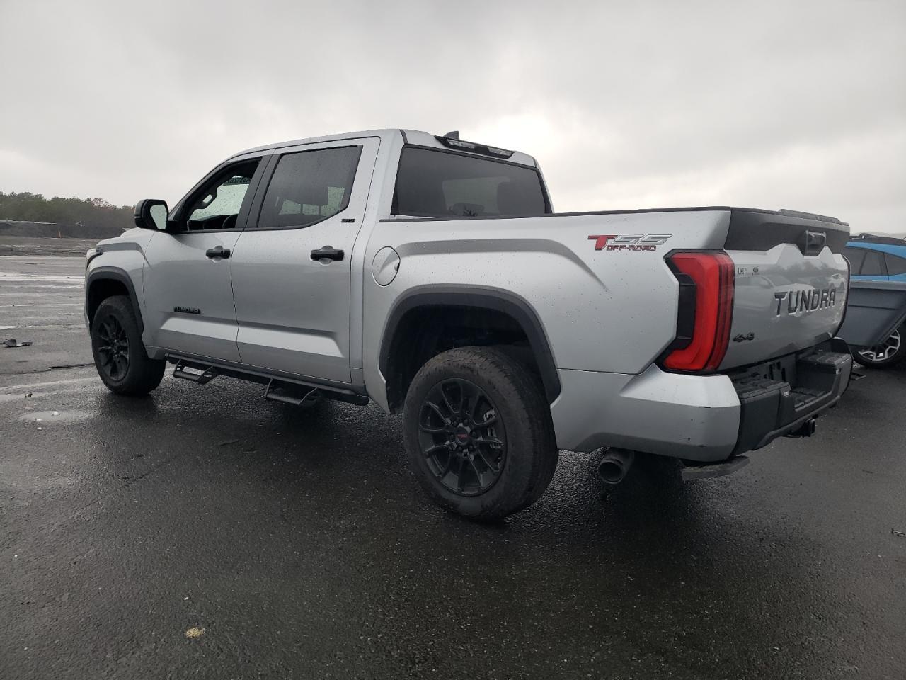 2024 Toyota Tundra Crewmax Sr - Фото 2