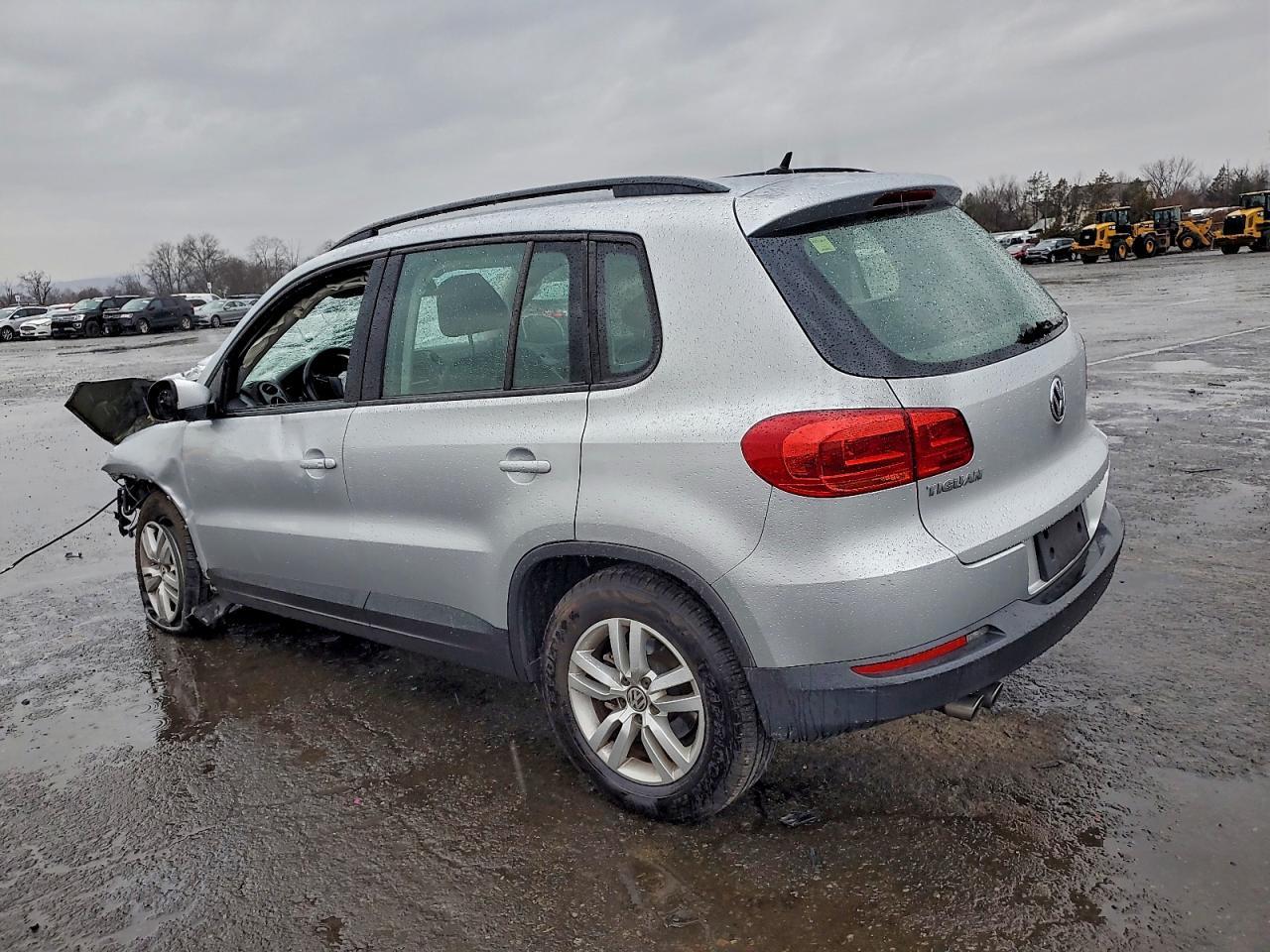 2016 Volkswagen Tiguan S - Image 2