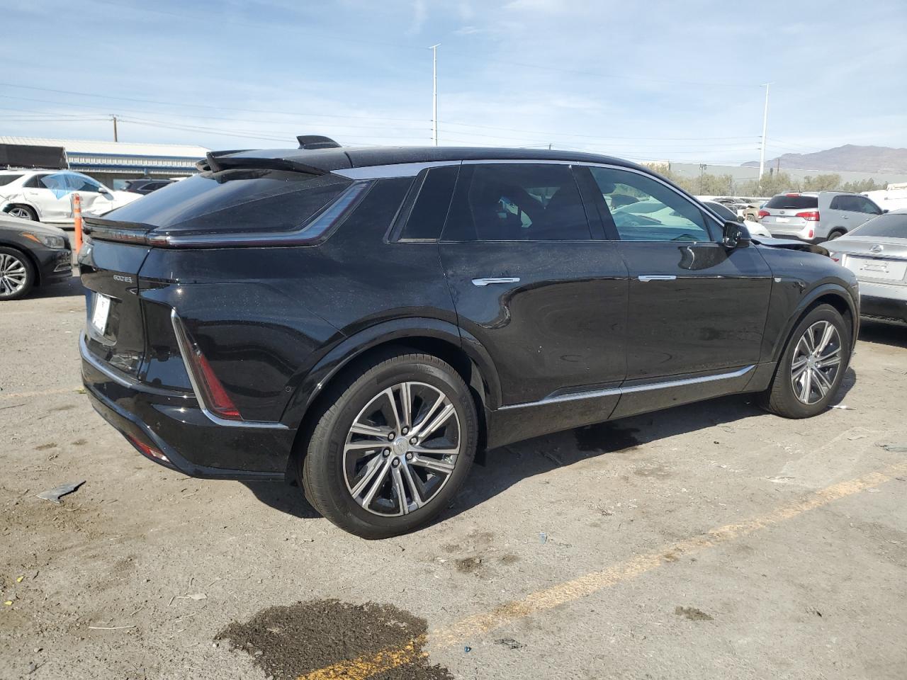 2025 Cadillac Lyriq Luxury - Фото 3