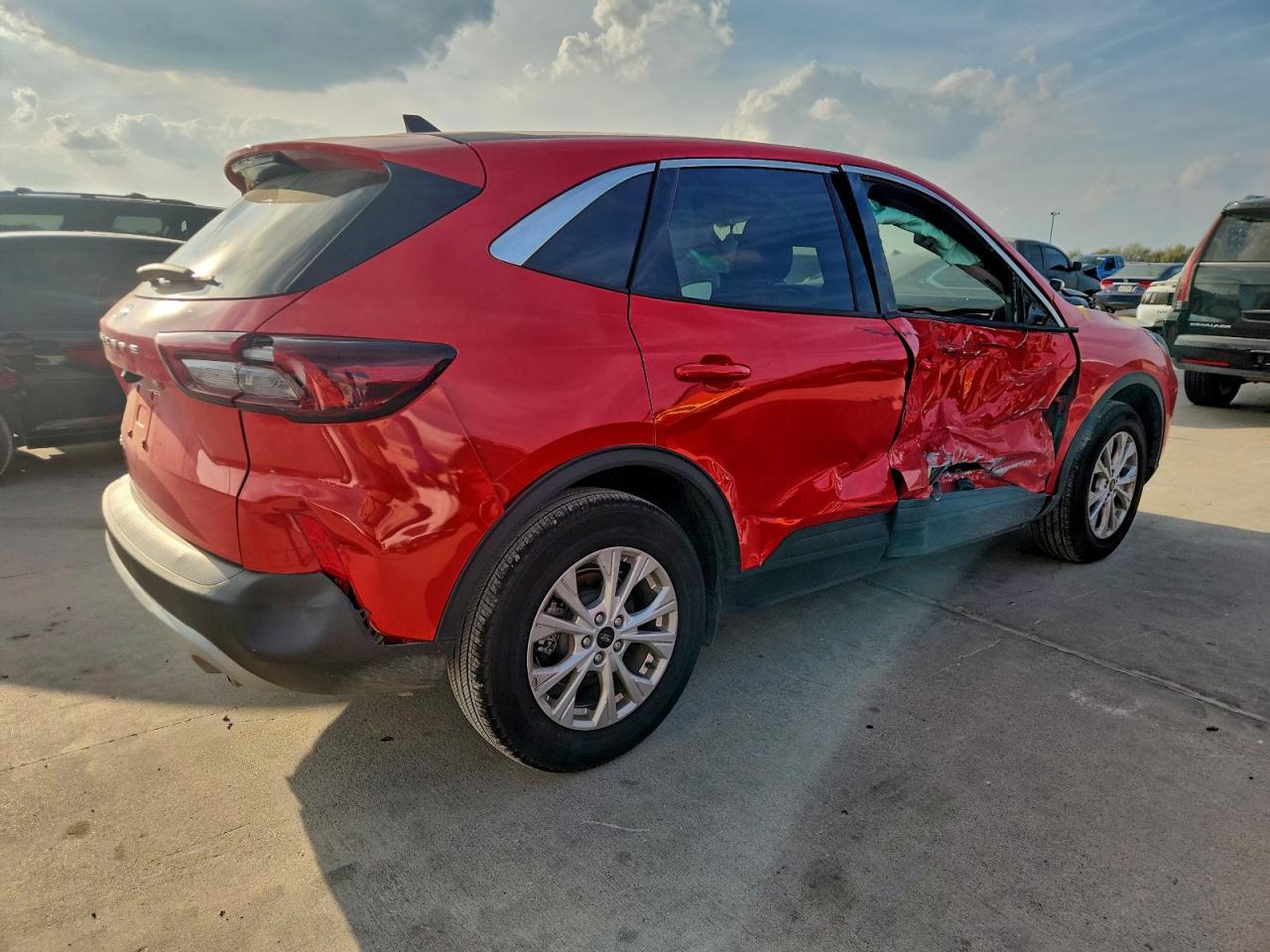 2024 Ford Escape Active - Image 3