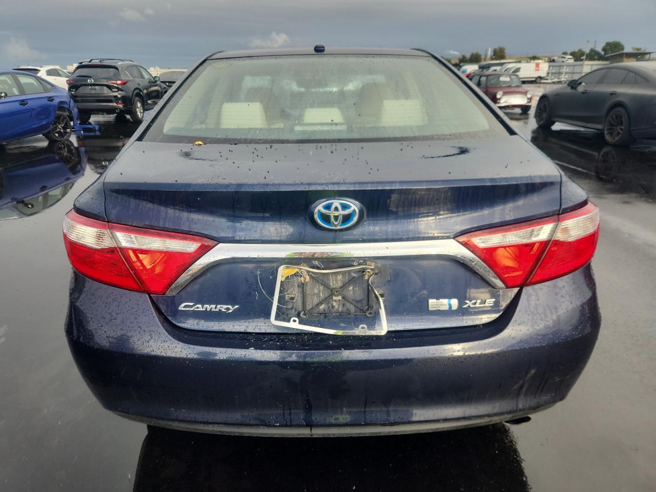 2015 Toyota Camry Hybrid - Фото 6
