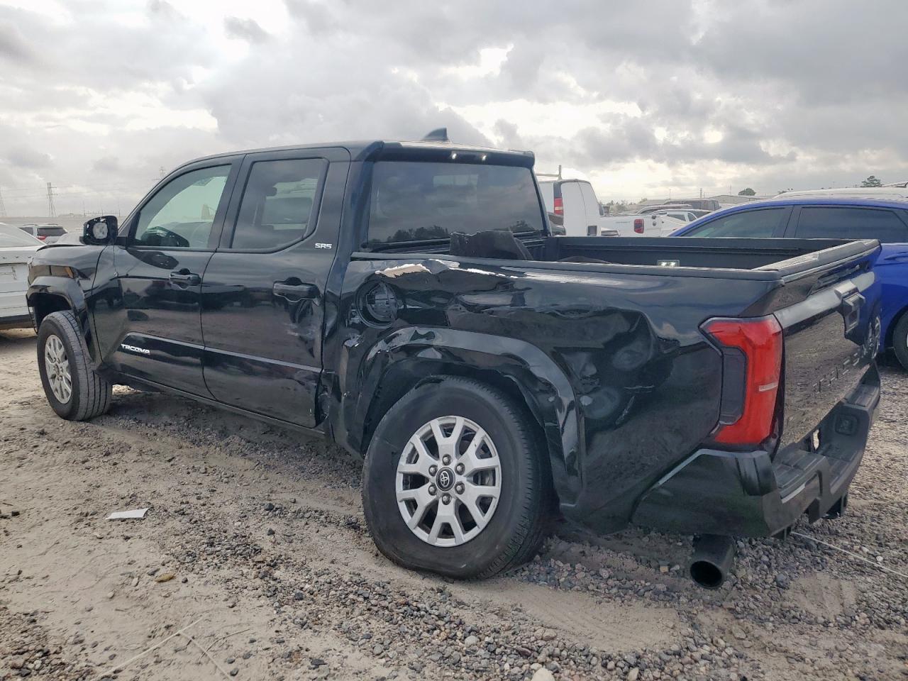 2025 Toyota Tacoma Double Cab - Image 2