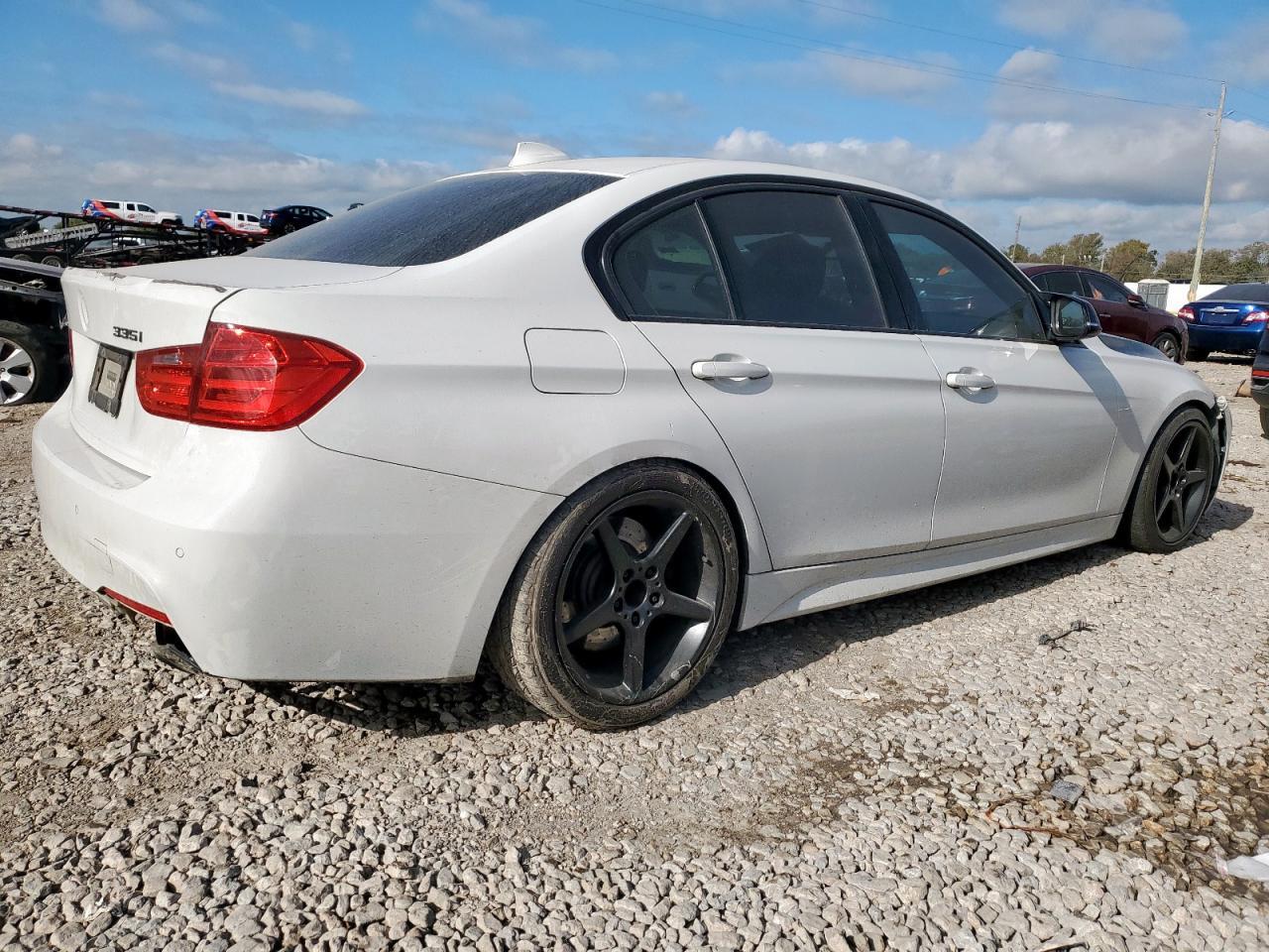 2014 BMW 335 I - Image 3