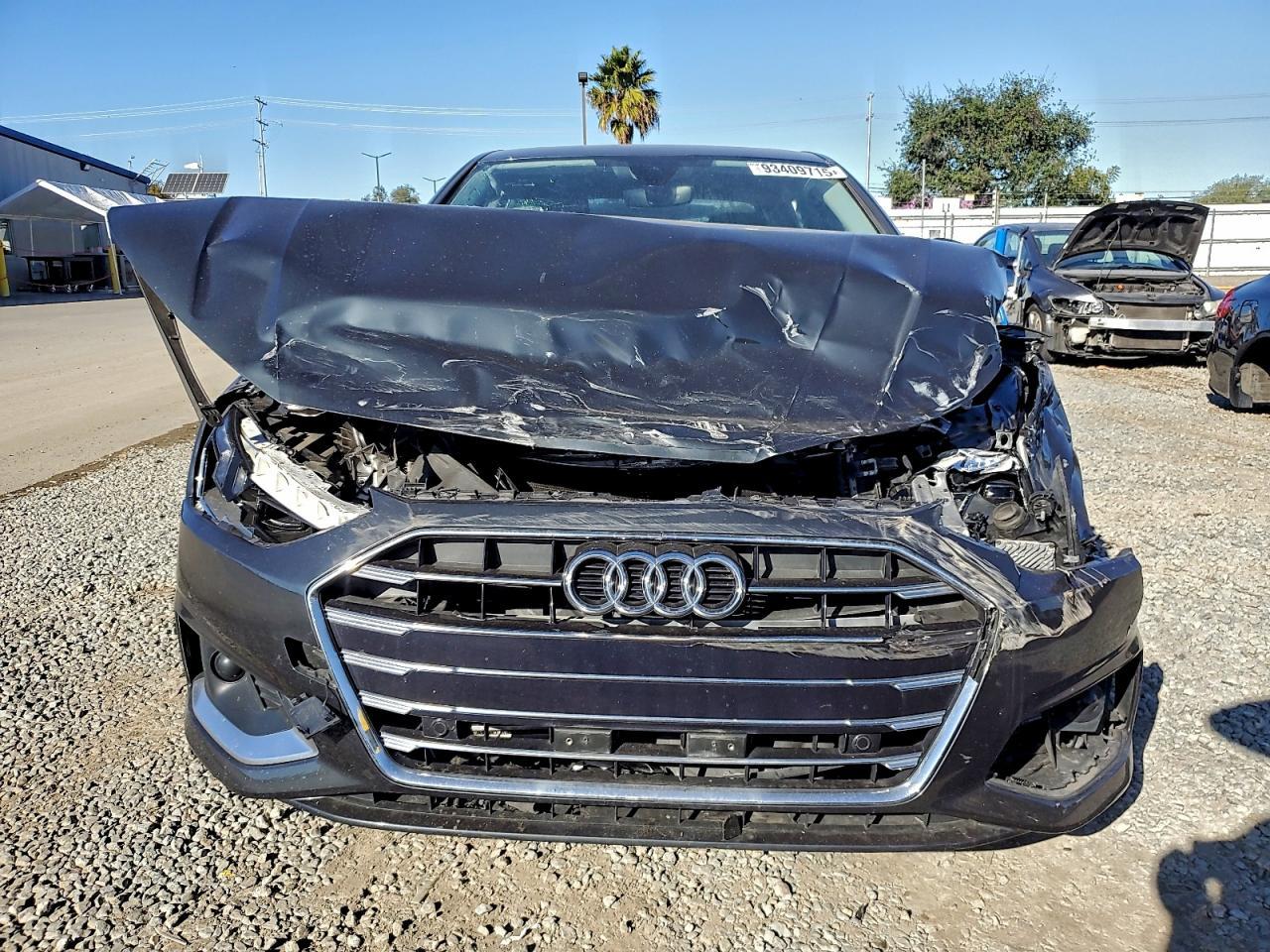 2020 Audi A4 Premium Plus - Фото 5