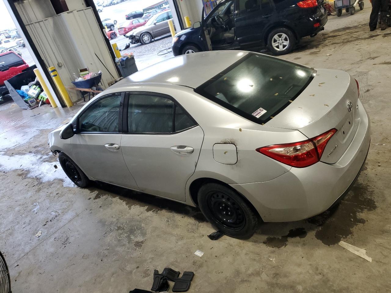 2017 Toyota Corolla L - Фото 2