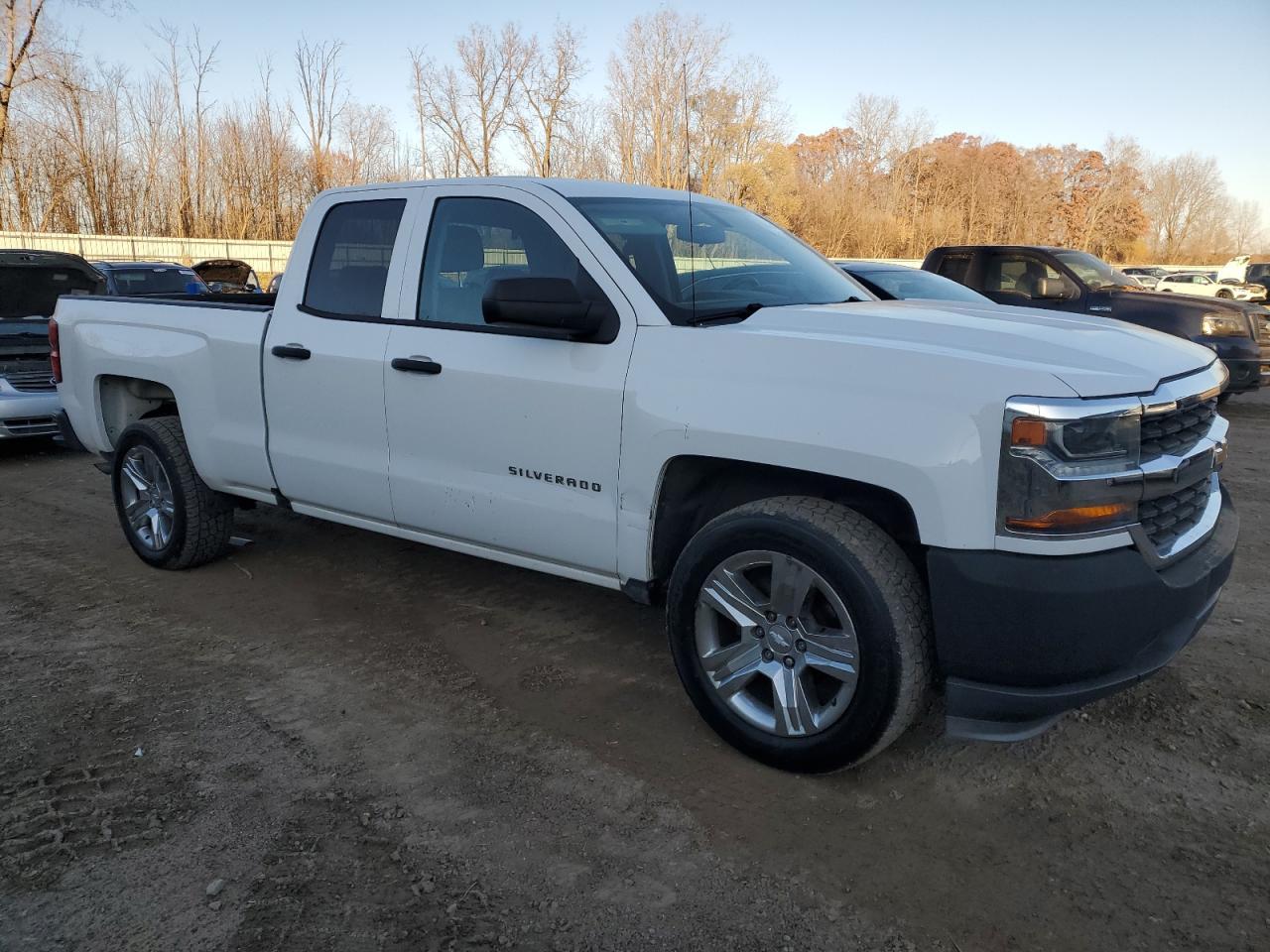 2018 Chevrolet Silverado C1500 - Фото 4
