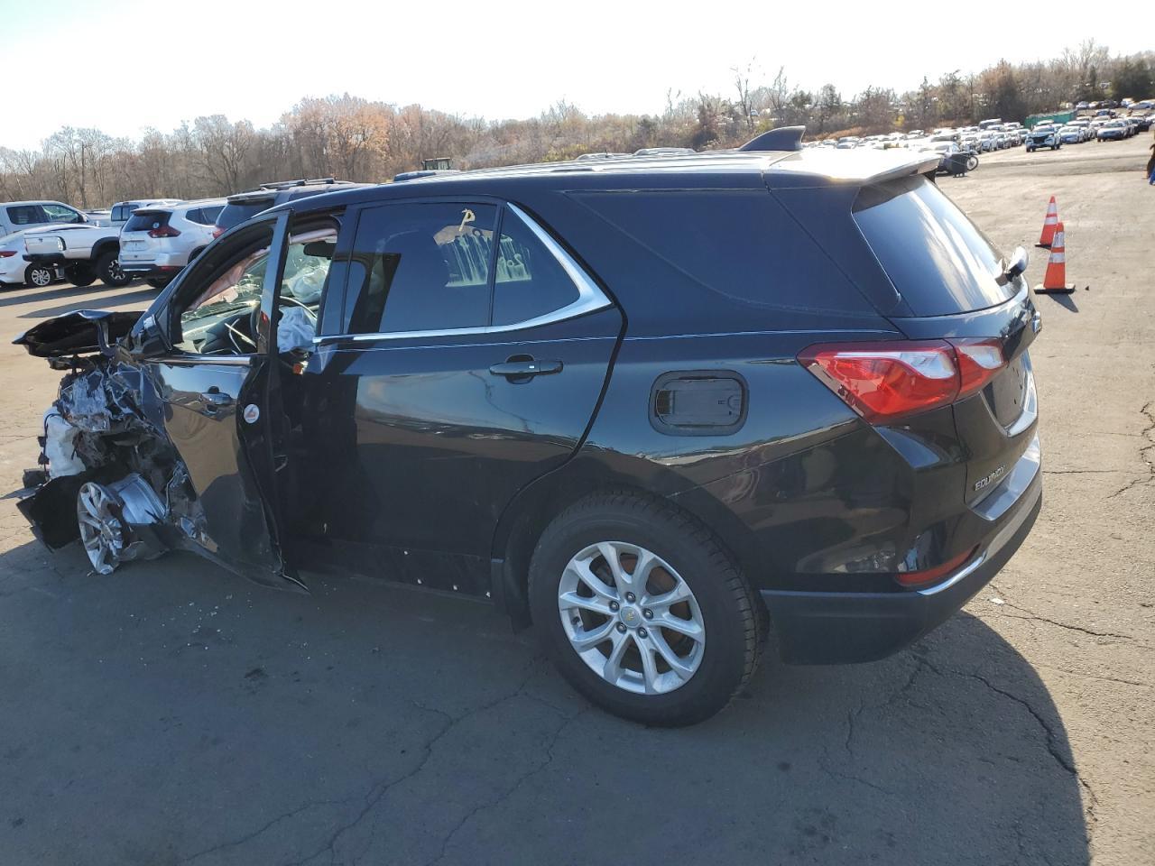 2018 Chevrolet Equinox Lt - Image 2