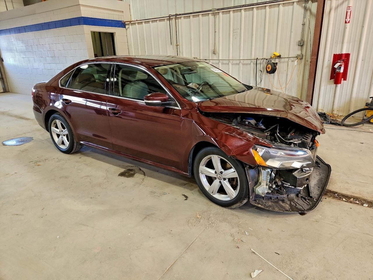 2013 Volkswagen Passat Se - Image 4