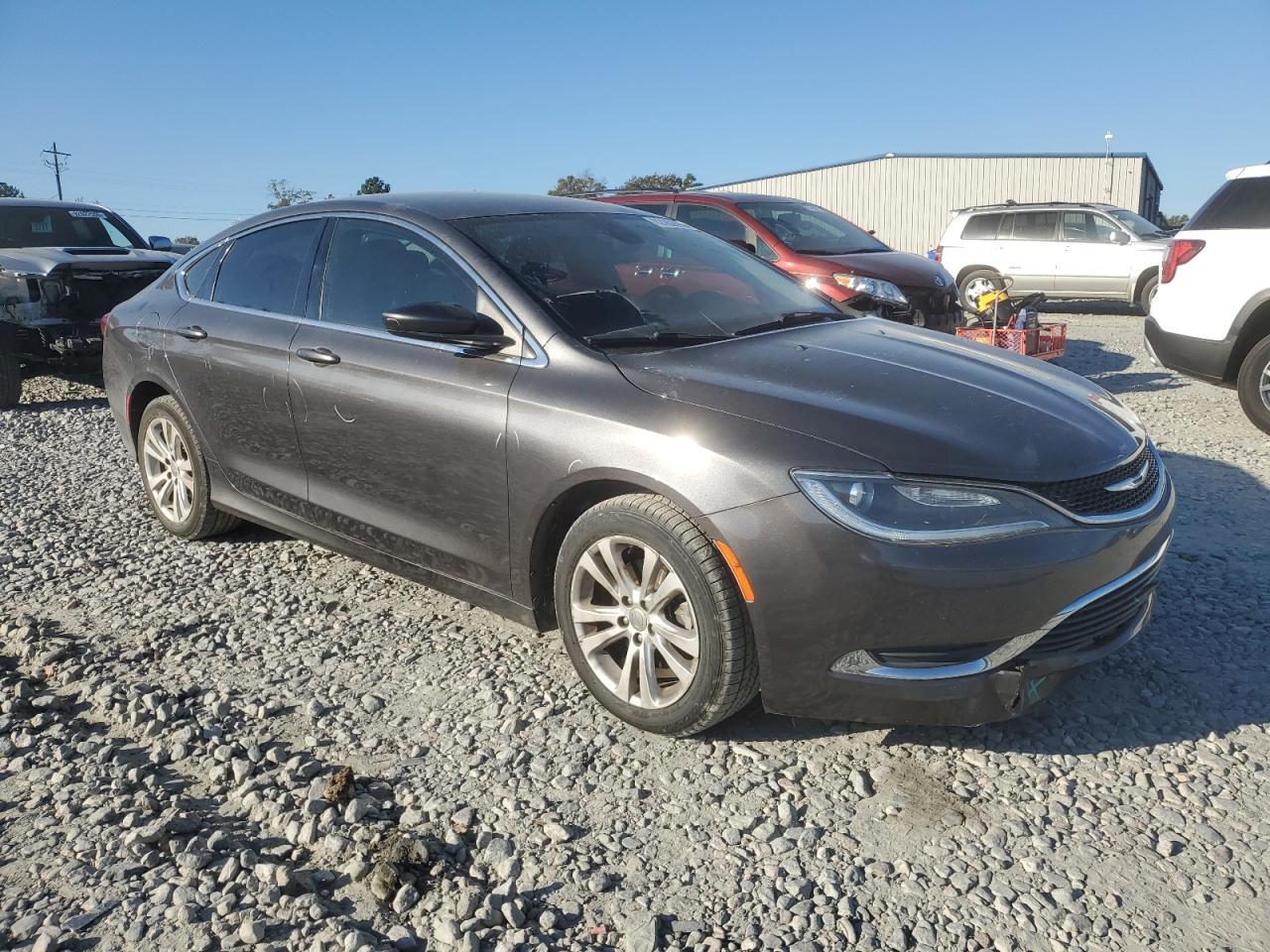 2016 Chrysler 200 Limited - Фото 4