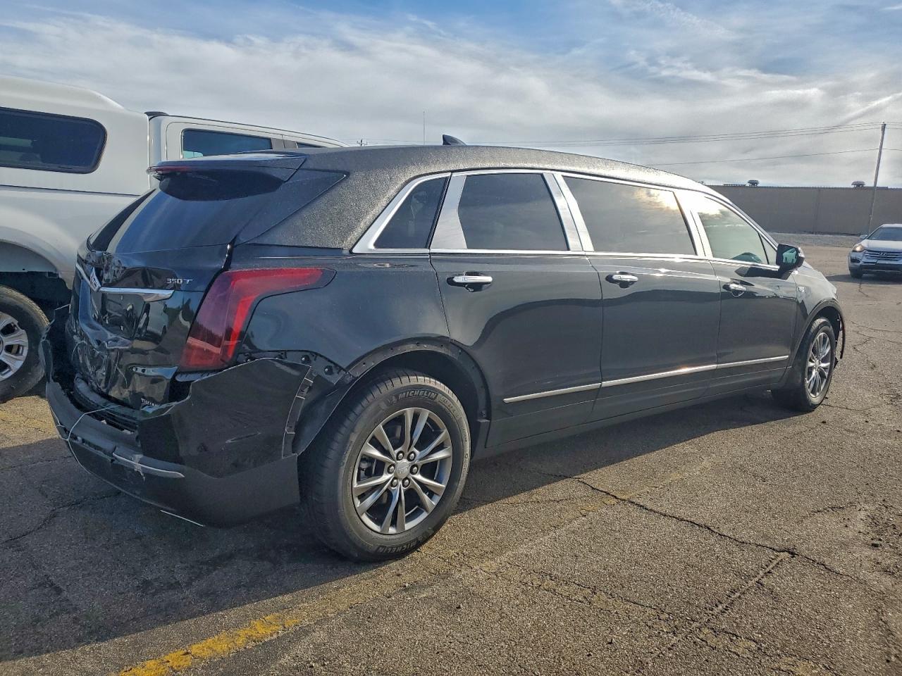 2024 Cadillac Xt5 Luxury - Image 3