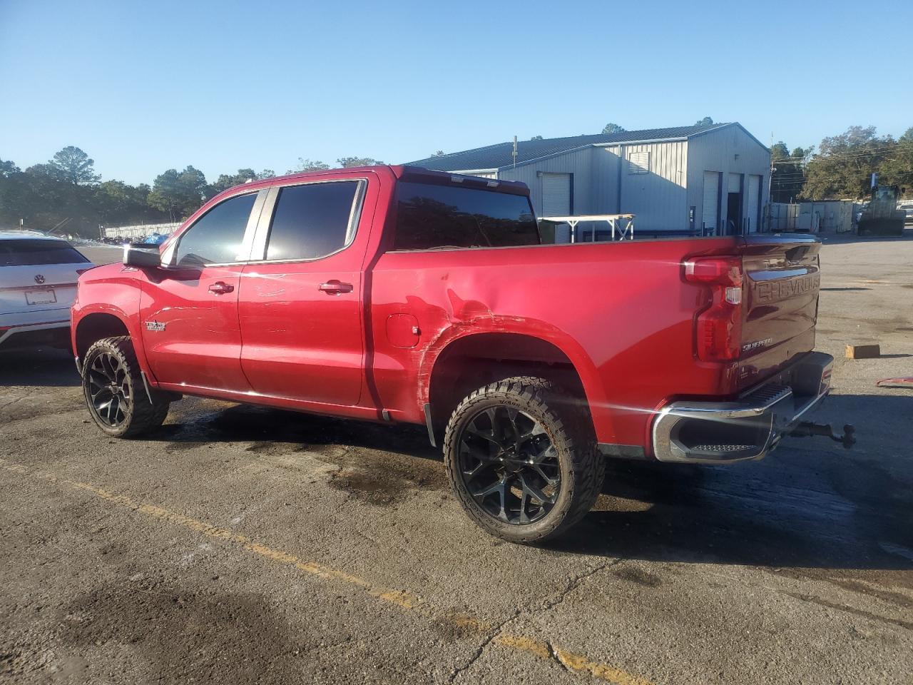 2020 Chevrolet Silverado K1500 Lt - Image 2