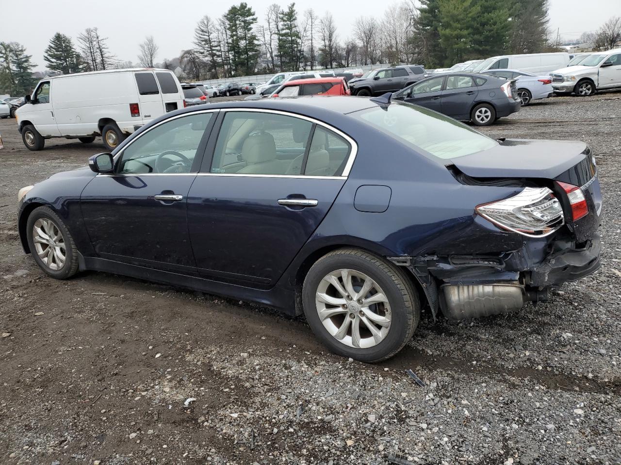 2012 Hyundai Genesis 3.8L - Фото 2