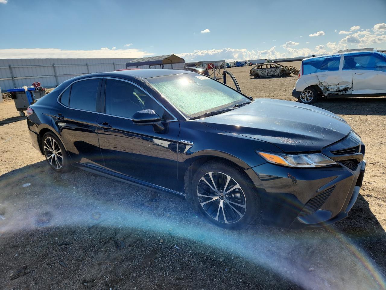 2020 Toyota Camry Se - Фото 4