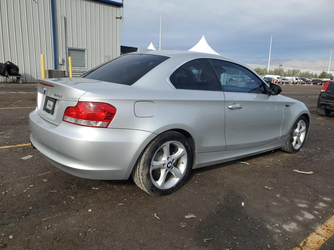 2011 BMW 128 I - Image 3