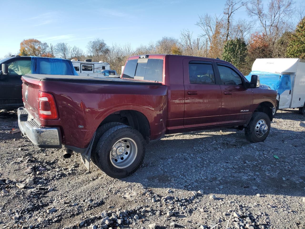 2024 Ram 3500 Laramie - Фото 3