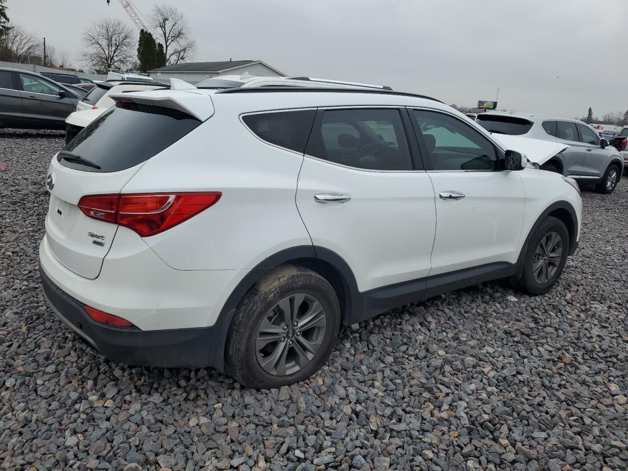 2015 Hyundai Santa Fe Sport - Image 3