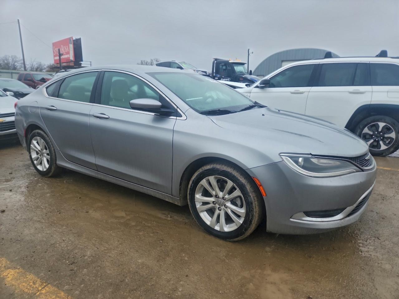 2016 Chrysler 200 Limited - Фото 4
