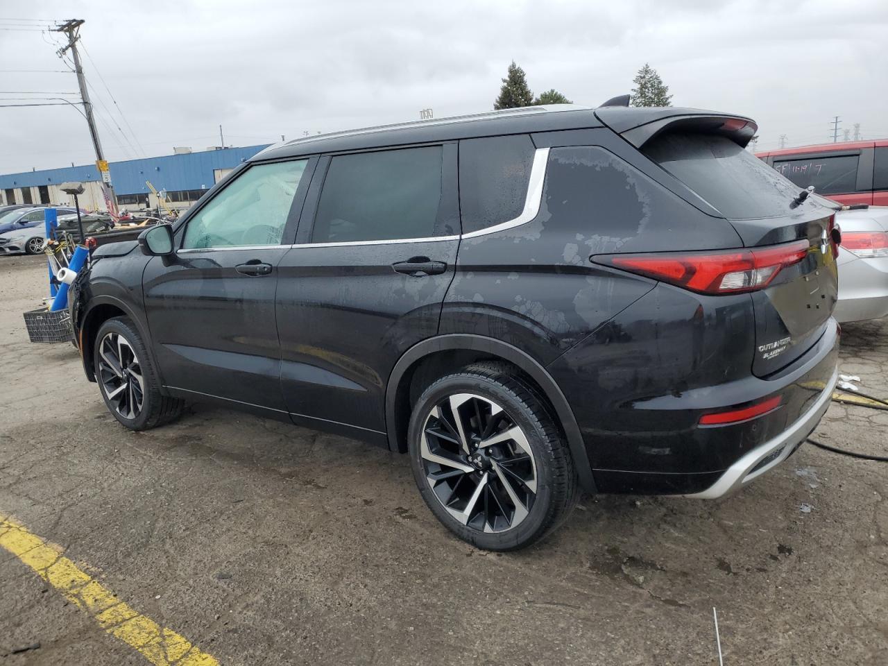 2023 Mitsubishi Outlander Sel - Фото 2