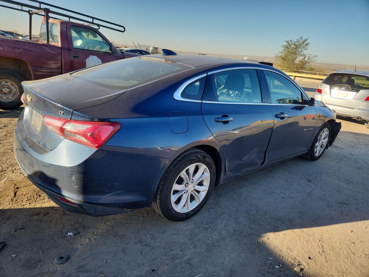 2022 Chevrolet Malibu Lt - Фото 3