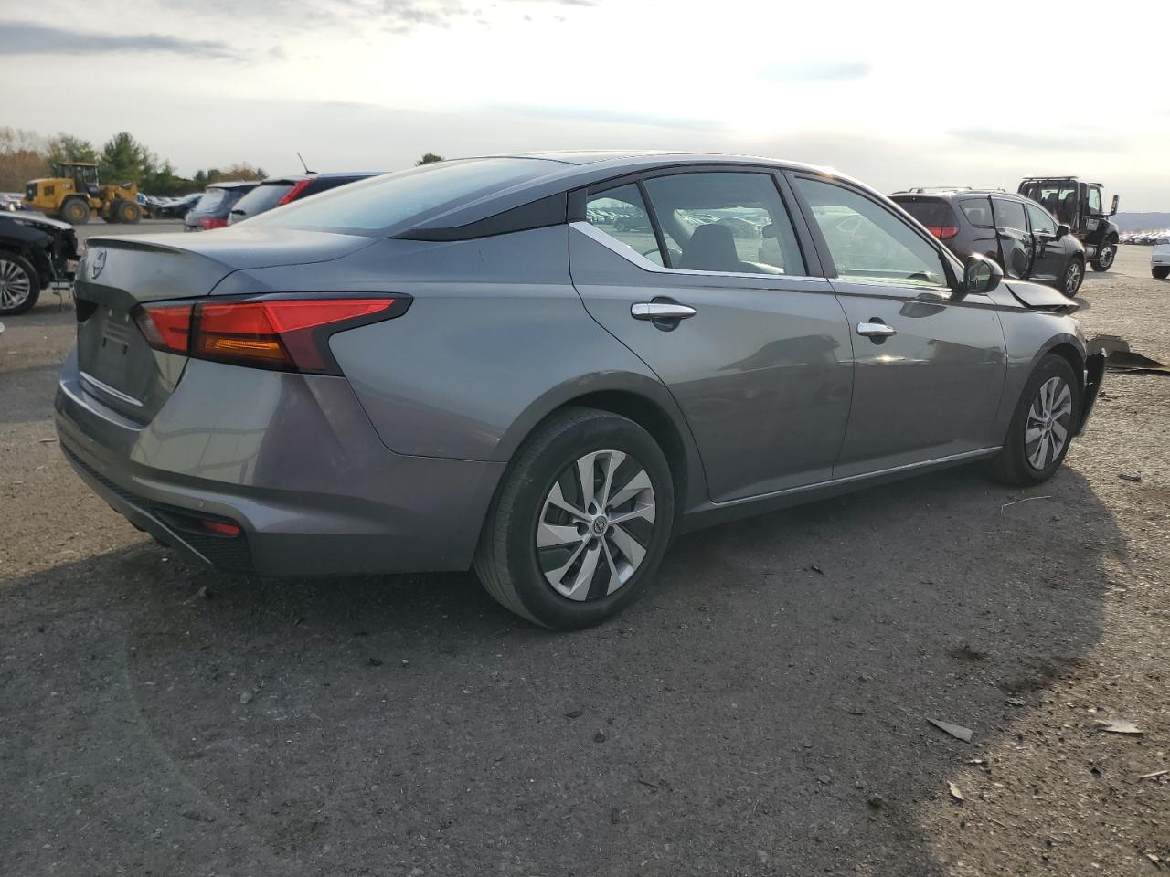 2023 Nissan Altima S - Image 3