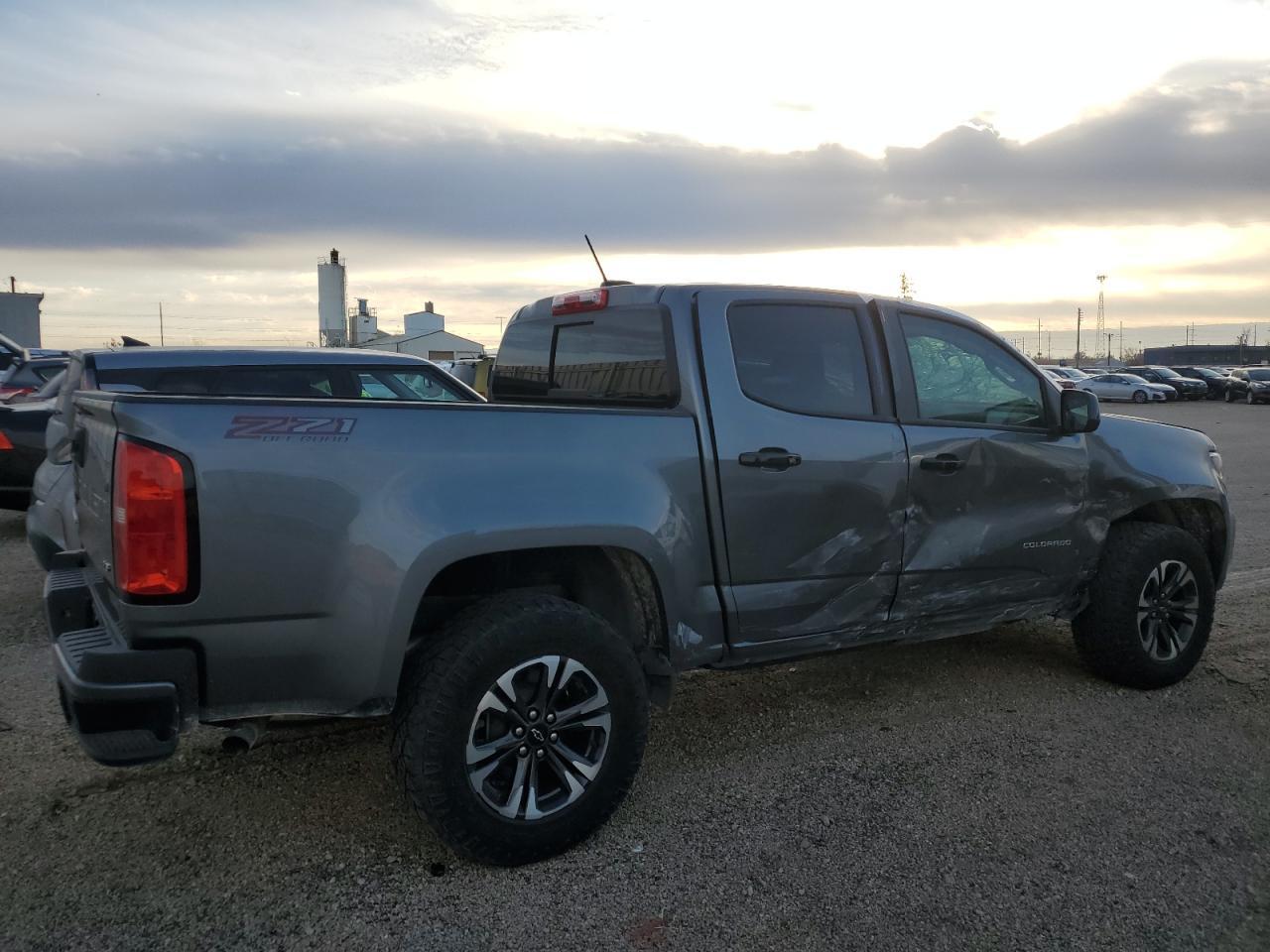 2022 Chevrolet Colorado Z71 - Фото 3
