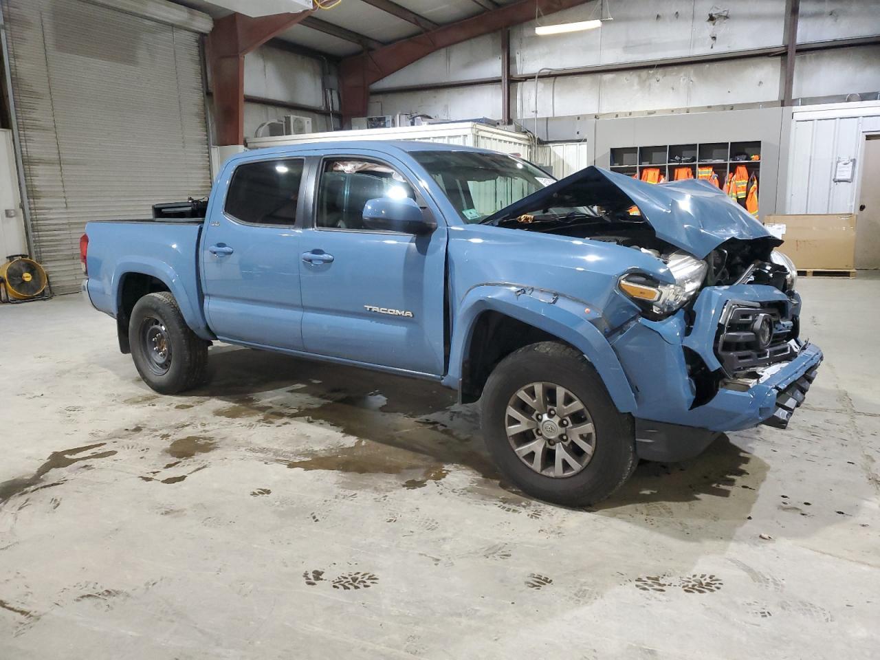 2019 Toyota Tacoma - Image 4