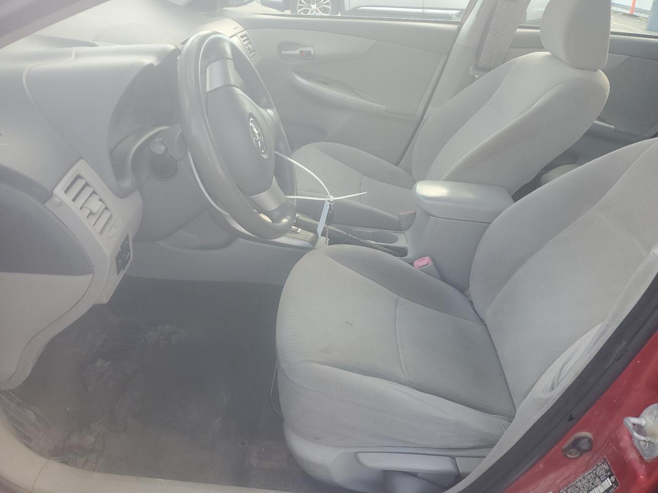 2010 Toyota Corolla Base - Фото 7